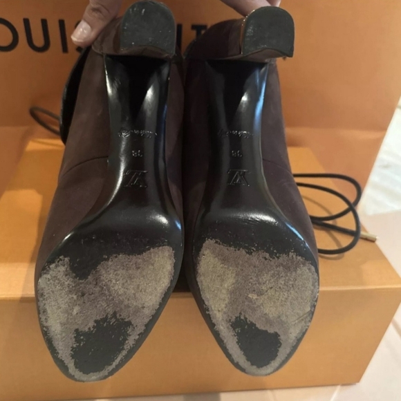 Louis Vuitton Suede Short Boots - Picture 14 of 16
